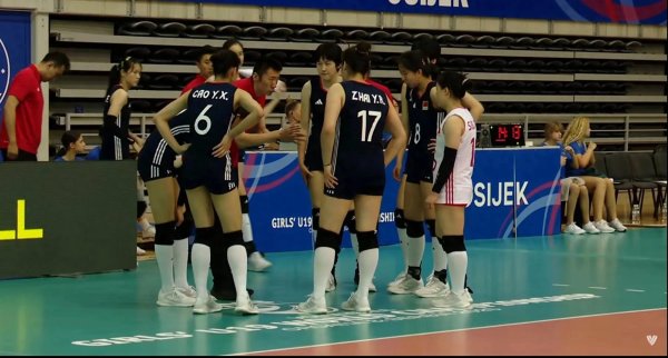 掌乐策略 又是1分！没下球0拦网，却场场首发，大V怒问袁志:她是皇亲国戚吗