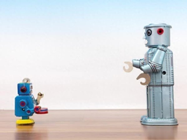 维嘉优配平台 机器人“管闲事”被揍，这场景真让人类哭笑不得！